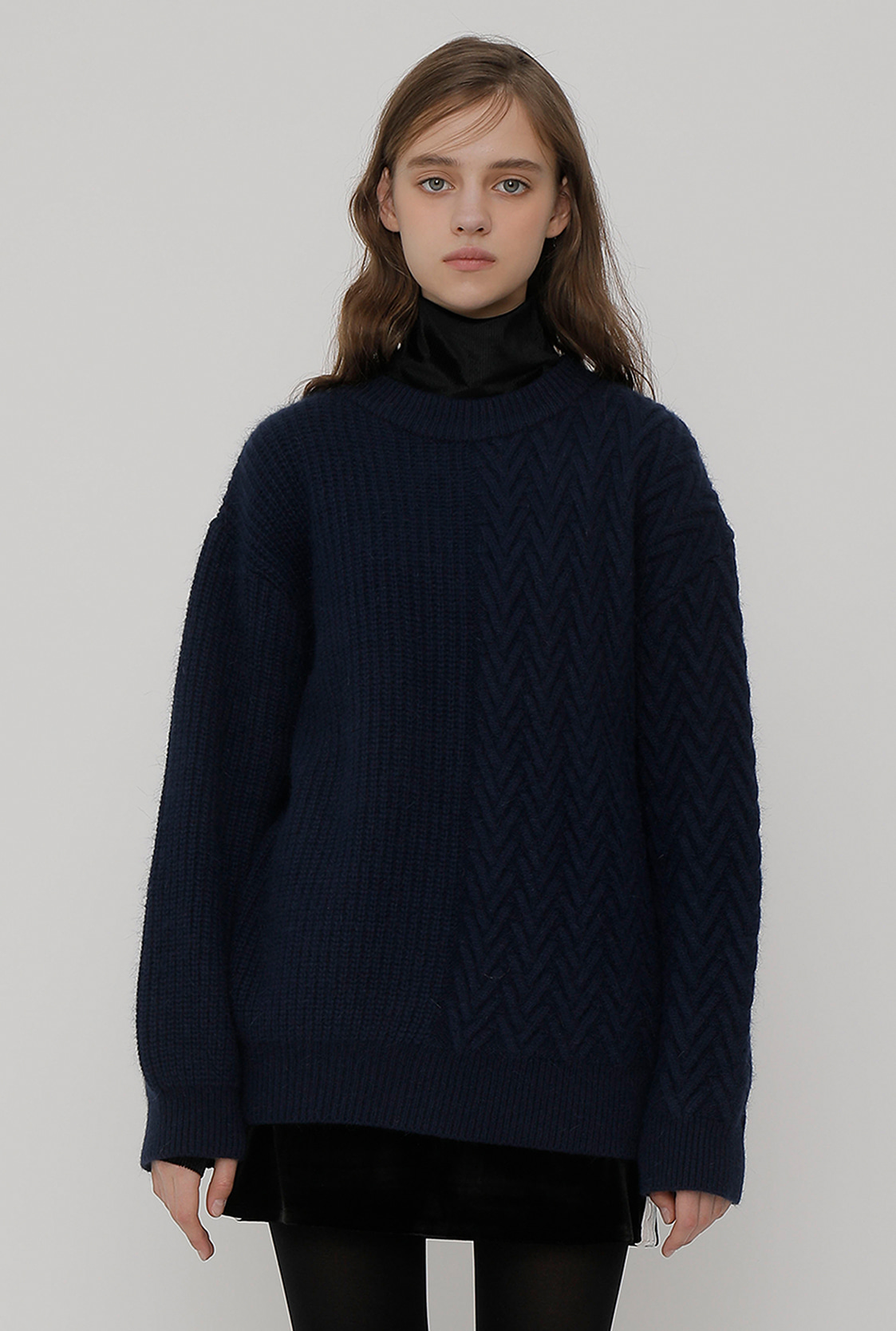 R V CABLE KNIT_NAVY